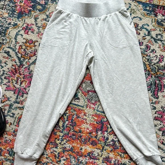 Earth Yoga Joggers - Picture 2 of 4